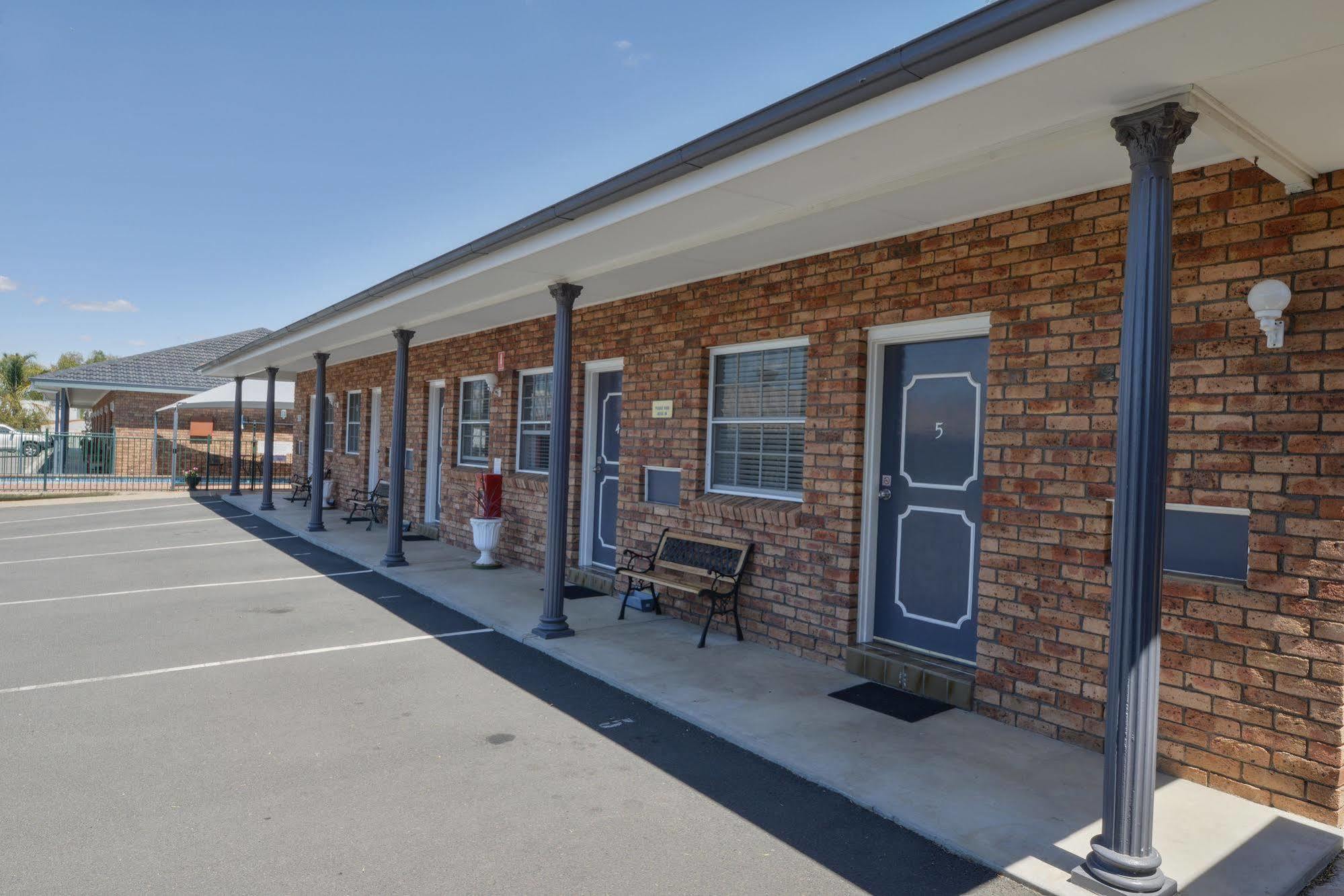 Cadman Motor Inn And Apartments Tamworth Exterior foto